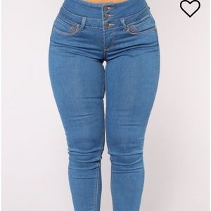 Fashion Nova detention jeans